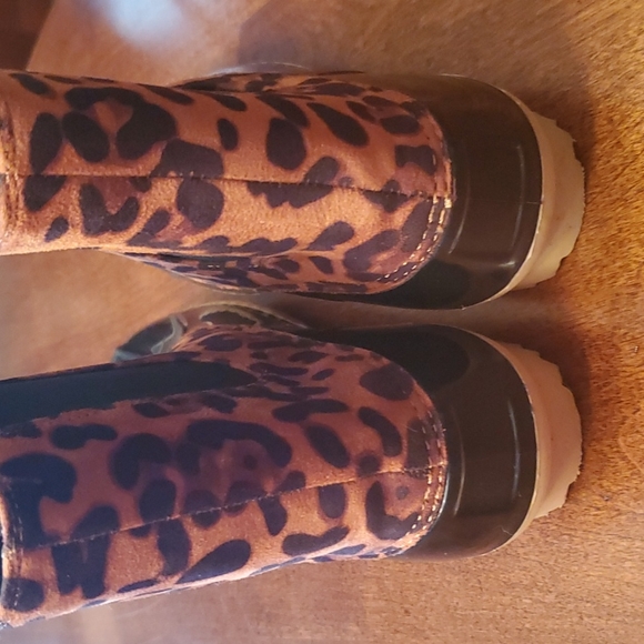 Duck Boot Size 8 Water Proof Non-Slip Sole New without Tags - Picture 5 of 7